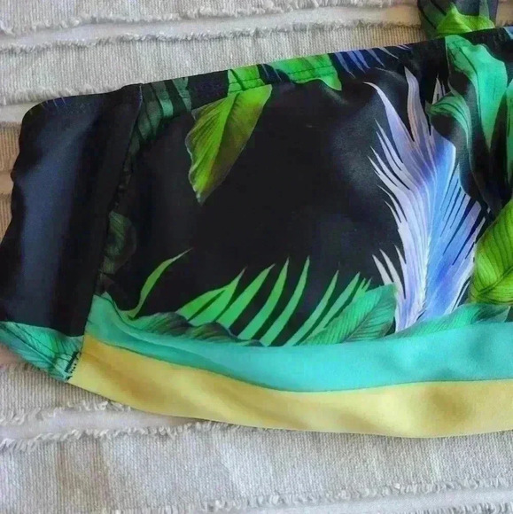 Salt + cove tropical print bikini top Size Large - Picture 9 of 10
